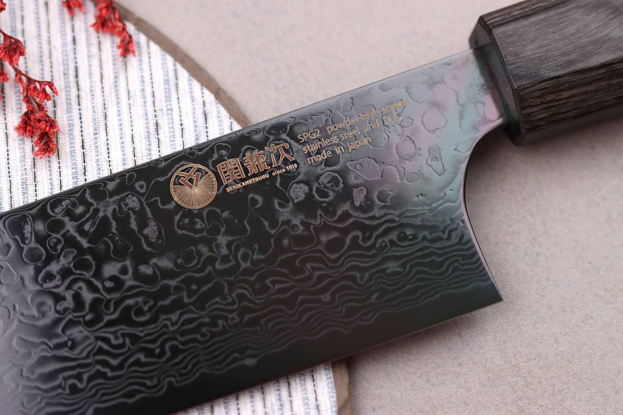 Couteau japonais Kane Tsune gamme YS-900 - Couteau santoku 18 cm