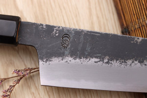 Couteau de chef 21cm japonais artisanal Sakai Kikumori Kikuzuki Kuro