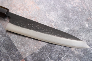 Couteau de chef 21cm japonais artisanal Yuzo Black SLD ébène et cognassier