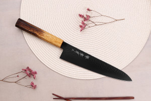 Couteau de chef 21cm japonais Sakai Takayuki Kurokage VG10 manche en chêne brûlé