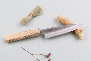 Couteau universel japonais artisanal Wusaki Nakata Erable BS2 13,5cm manche érable