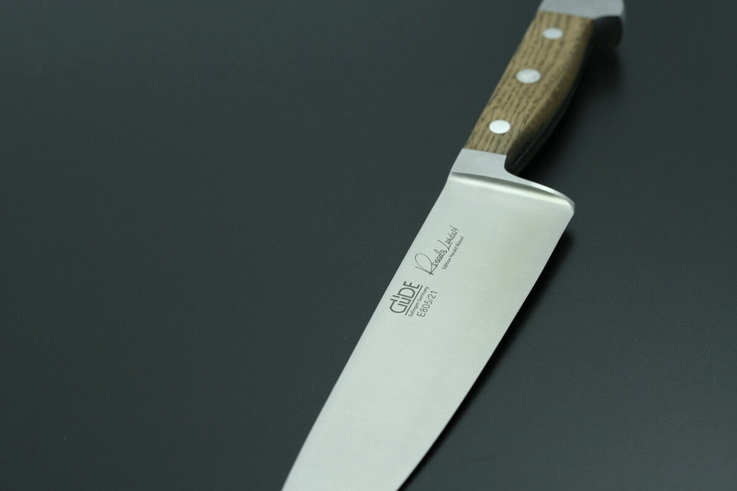Couteau de chef 21cm forgé Alpha Chêne Güde E805/21