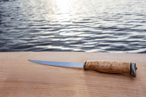 Couteau Arctic Legend Fillet Knife AL023 artisanal lame 16cm manche en bouleau frisé + étui en cuir