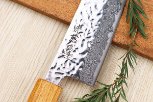 Couteau bunka japonais artisanal Wusaki Yaketa AUS10 damas 17cm
