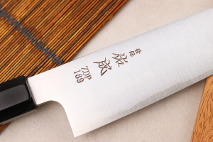 Couteau de chef 24cm japonais artisanal Sukenari ZDP-189 San Maï manche en ébène