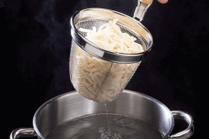 Passoire à nouilles KitchenCraft en acier inoxydable 34cm