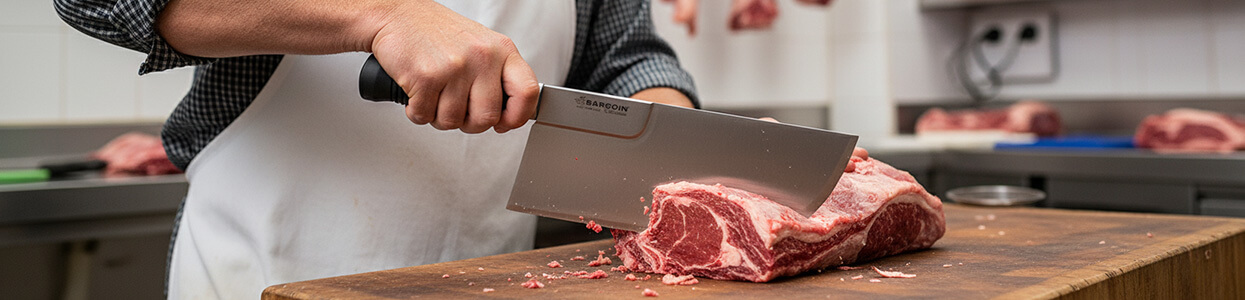 Boucher utilisant une feuille de boucher professionnelle