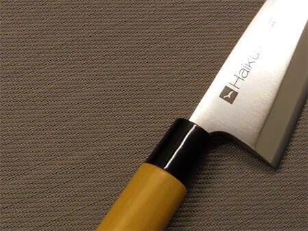 Le couteau Haiku Chroma dans votre cuisine